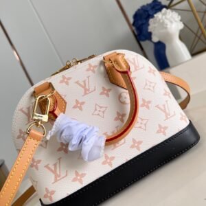 LV M82717 sling bag
